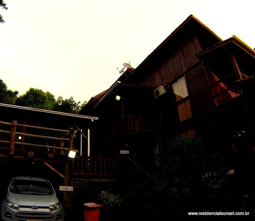 Residencial Sunset Lejlighedshotel Bombinhas Eksteriør billede